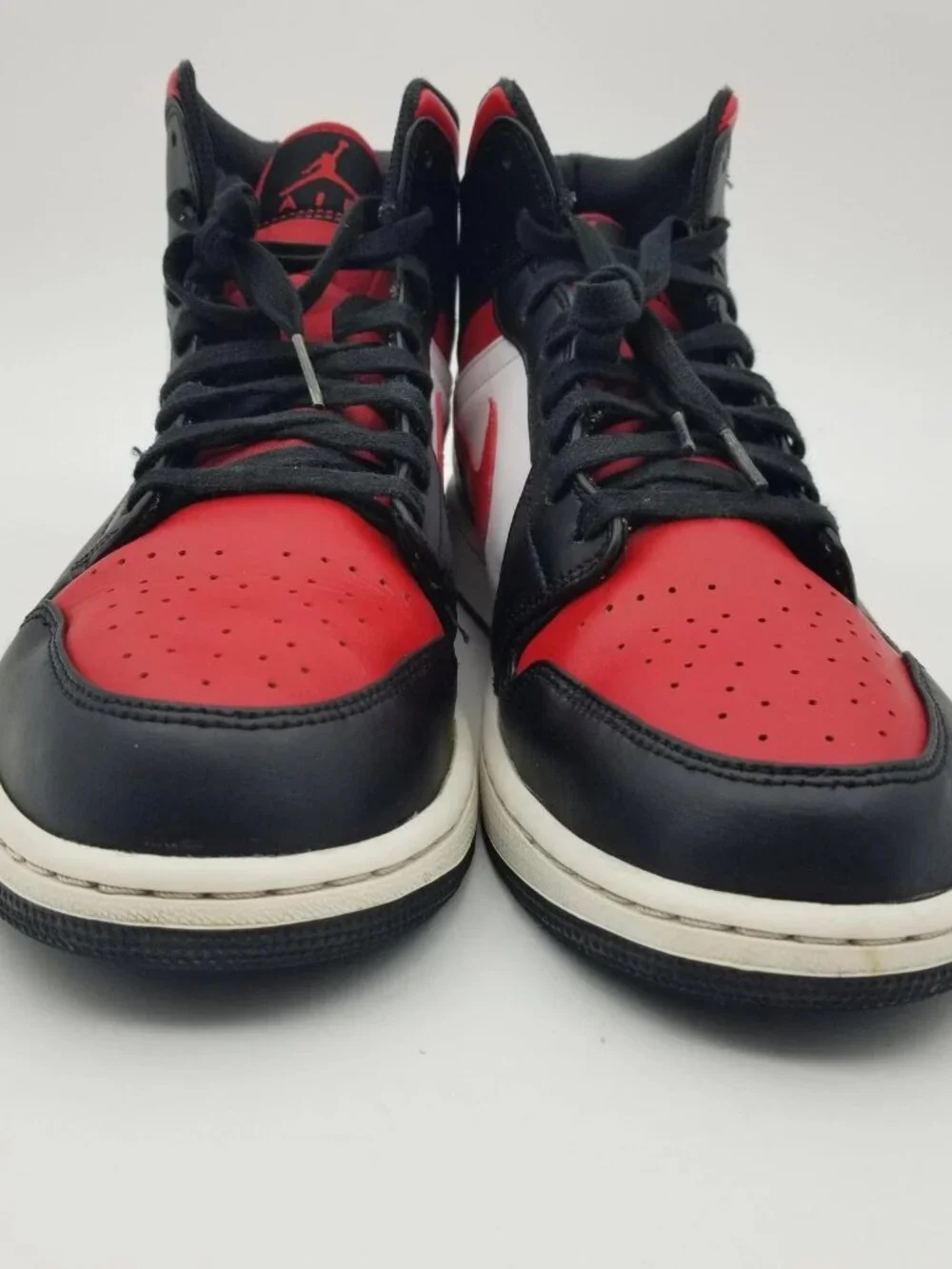 Air Jordan 1 Mid Shoes Mens Size 13 Bred Toe 554724-079 Nike Basketball Sneaker